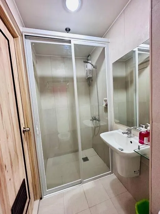 Lengs Place 1 - Studio Unit At Inspiria Condo Beside Abreeza Mall Davao City Philippines