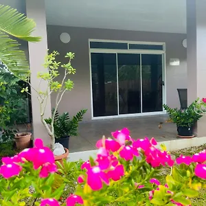  Guest house Lokai House French Polynesia